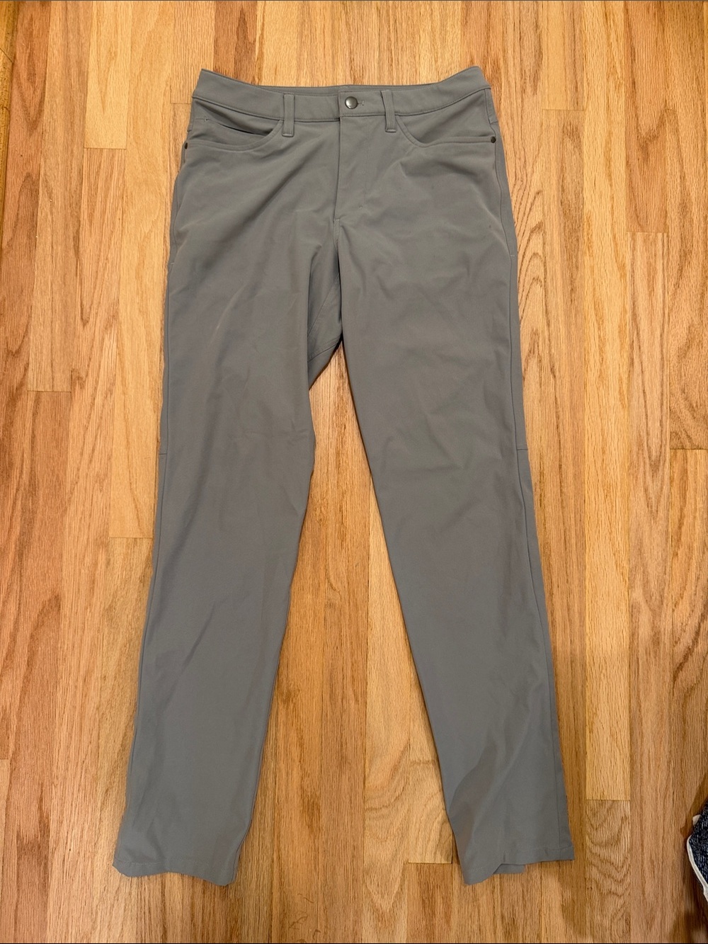 Men's Slate Gray Straight-Leg Chinos